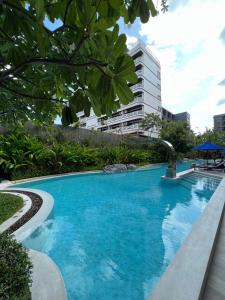 Bazén v ubytování Marvest Condo Hua Hin for rent nebo v jeho okolí