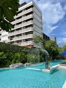 Bazén v ubytování Marvest Condo Hua Hin for rent nebo v jeho okolí