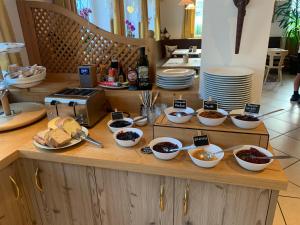 Jedlo v ubytovaní bed & breakfast alebo blízkom okolí