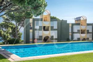 The swimming pool at or close to Xaloc by SeaMount Rentals