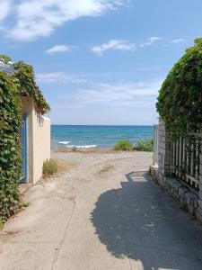 Gallery image of Niki Apartments Beach Loft in Platamonas