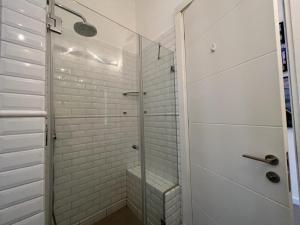 2Bedroom Suite Allenby Hotel