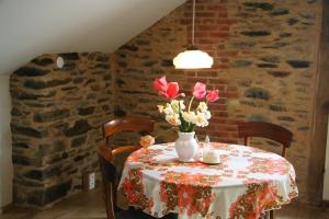Foto sihtkohas Saint-Paul-la-Roche asuva majutusasutuse Gite Fleurs d'Esse galeriist
