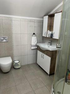 Koupelna v ubytování Fethiye Calish Beach Duplex Apartment