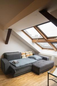 Posezení v ubytování FREE PARKING- Cozy apartment in historical building center Prague