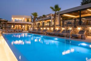 Bazén v ubytovaní Happy Cretan Suites alebo v jeho blízkosti