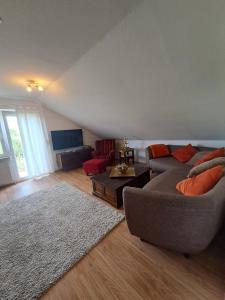 Φωτογραφία από το άλμπουμ του Ferienwohnung mit Weitblick in Nordhessen σε Gudensberg