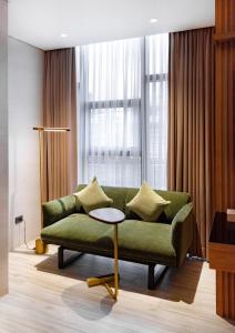 A seating area at Ironwood Hotel