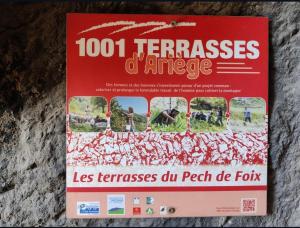 Fotografia z galérie ubytovania hébergements entiers Two homes T1 bas or T1 haut -Aux Terrasses du Pech v destinácii Foix
