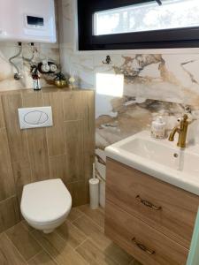 Fotografie z fotogalerie ubytování Rubikiai Lux Ežero Namelis v destinaci Aniūnai