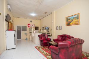 Η κουζίνα ή μικρή κουζίνα στο RedDoorz near Universitas Muhammadiyah Pringsewu
