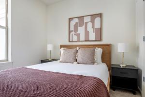 Φωτογραφία από το άλμπουμ του Somerville 1br w wd gym roof nr Assembly T BOS-840 σε Somerville