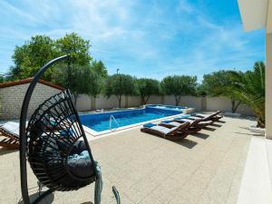 Bazén v ubytování Vila Ines near nature park Vrana nebo v jeho okolí