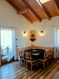 Khu vực ghế ngồi tại Casa dello sportivo - Val di Sole Trentino +16 ảnh