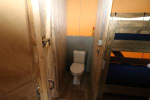 Koupelna v ubytování Glamping "De Zuidvliet" Nr 6