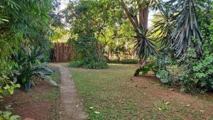 Zahrada ubytování Mad Vervet Nairobi Backpackers Hostel