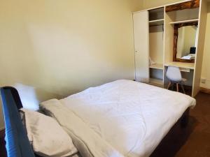 Postel nebo postele na pokoji v ubytování Mad Vervet Nairobi Backpackers Hostel