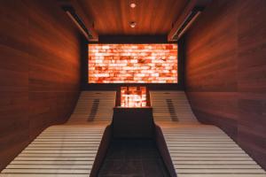 Giường trong phòng chung tại Alpenhotel Montafon & SPA