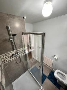 Ванна кімната в Private Rooms with Shared Kitchen & Bathroom - Birmingham