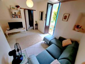 Χώρος καθιστικού στο Riverside apartment