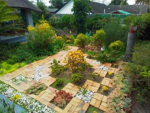 Κήπος έξω από το Birdsong Cottage