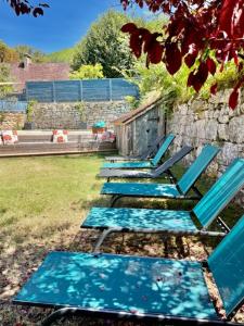 Ogród w obiekcie Les Paroules - Luxury Dordogne - Holiday Farmhouses.