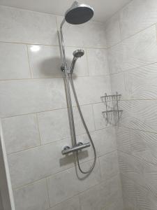 Koupelna v ubytování APARTHOTEL + 24 fotografií