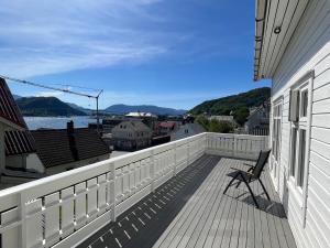 En balkong eller terrasse på Måløy City Center - Château Kvalheim