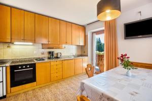 Cucina o angolo cottura di Bachwiesl Hof Apt Ocker