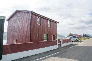Imagen de la galería de The Cozy red house with Amazing sea view, en Morskranes