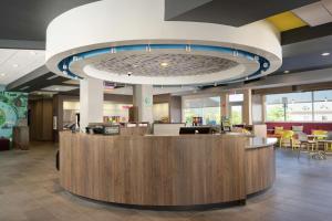 a lobby with a reception desk in a hospital at Tru By Hilton Chattanooga Hamilton Place, Tn in Chattanooga