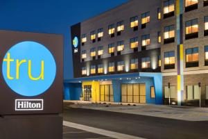 Certifikát, hodnocení, plakát nebo jiný dokument vystavený v ubytování Tru By Hilton Cheyenne