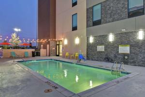 Bazén v ubytování Home2 Suites By Hilton McKinney nebo v jeho okolí