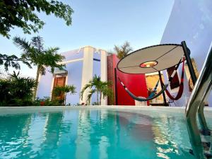 Bazén v ubytování Las Lupitas Hotel Boutique nebo v jeho okolí