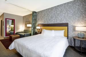 Postel nebo postele na pokoji v ubytování Home 2 Suites By Hilton Fairview Allen