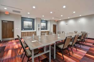 Konferenční prostory v ubytování Home 2 Suites By Hilton Fairview Allen + 33 fotografií
