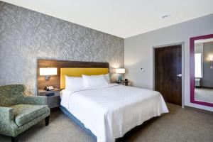 Postel nebo postele na pokoji v ubytování Home 2 Suites By Hilton Fairview Allen