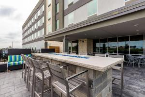 Un balcon sau o terasă la Home2 Suites By Hilton Fort Worth Northlake