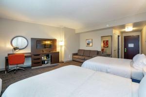 Postel nebo postele na pokoji v ubytování Hampton Inn & Suites Flagstaff - West