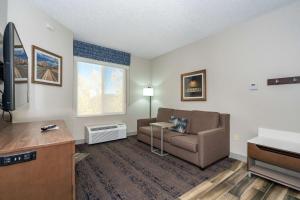Posezení v ubytování Hampton Inn & Suites Flagstaff - West