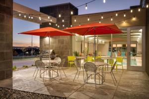 Bazén v ubytování Home2 Suites by Hilton Gillette nebo v jeho okolí