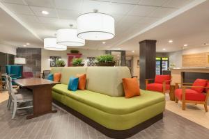 Posezení v ubytování Home2 Suites by Hilton Gillette