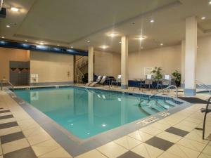 Piscina di Hampton Inn by Hilton Kamloops o nelle vicinanze