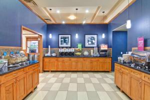 Foto dalla galleria di Hampton Inn by Hilton Kamloops a Kamloops