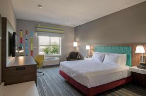 Letto o letti in una camera di Hampton Inn by Hilton Kamloops