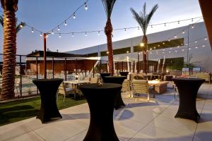 Home2 Suites by Hilton Las Vegas Convention Center - No Resort Fee餐厅或其他用餐的地方