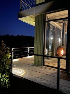 Ein Balkon oder eine Terrasse in der Unterkunft Shams Farm