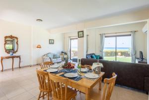 Χώρος καθιστικού στο Blue Bay Villas Collection