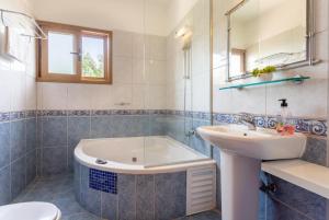 Koupelna v ubytování Villa Xenios Dias