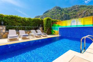 Bazén v ubytování Villa Ayla Paradise nebo v jeho okolí